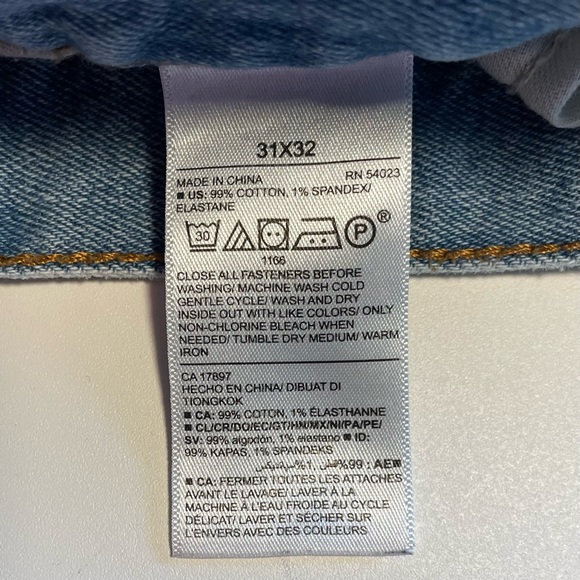 Old Navy Men’s Jeans Straight Leg Flex Fit Light Denim 31 x 32 - Picture 2 of 6